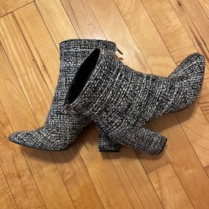 Jessica Simpson 4” high booties size 8